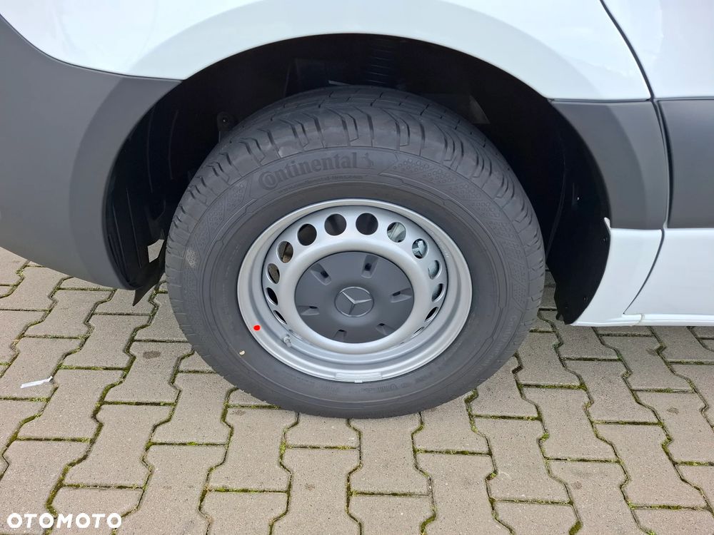 Mercedes-Benz Sprinter 315 CDI Furgon 3665 mm L2H1 - 12