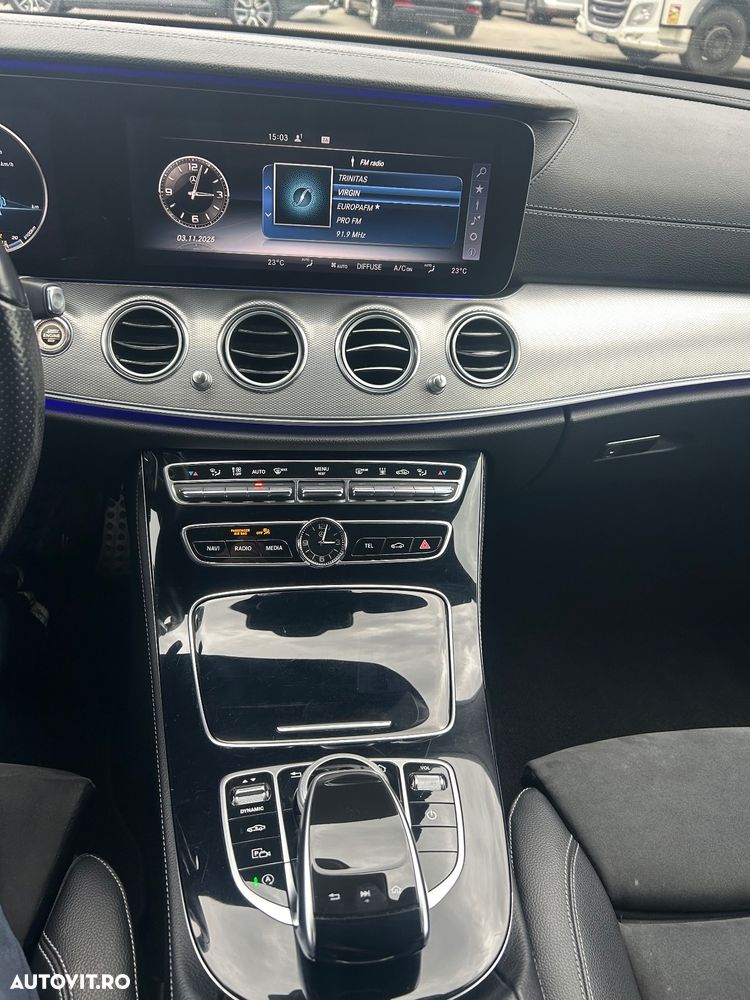 Mercedes-Benz E 400 4Matic 9G-TRONIC AMG Line - 12