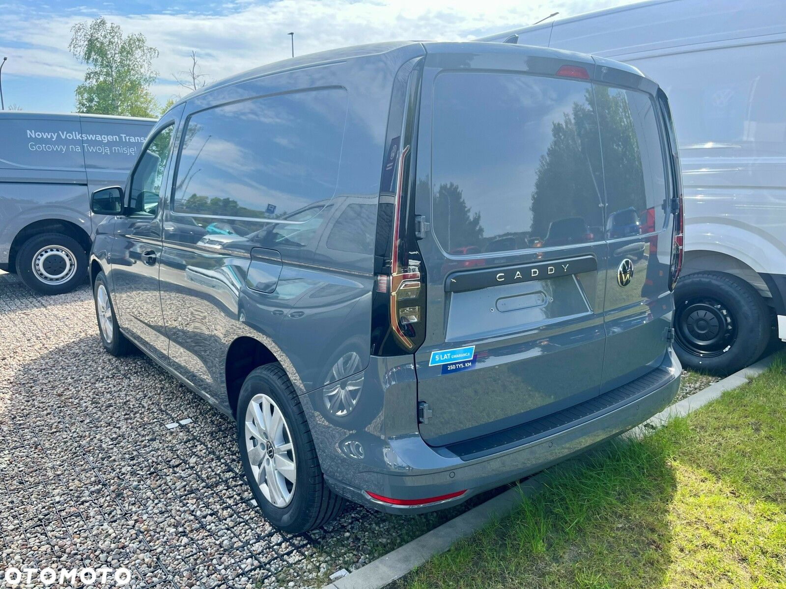 Volkswagen Caddy Furgon - 4