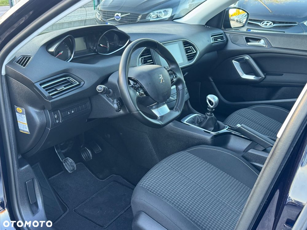 Peugeot 308 1.6 BlueHDi Business Line S&S - 17