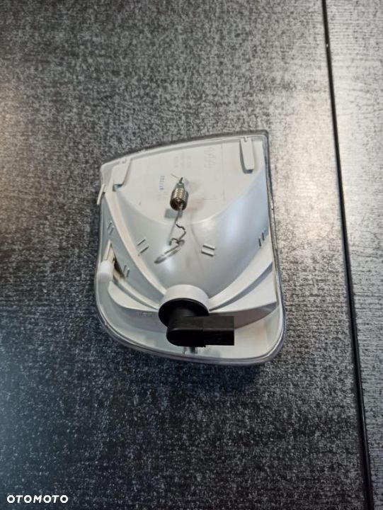 migacz KIERUNKOWSKAZ VW Volkswagen T4 96- lewy BIAŁY - 4