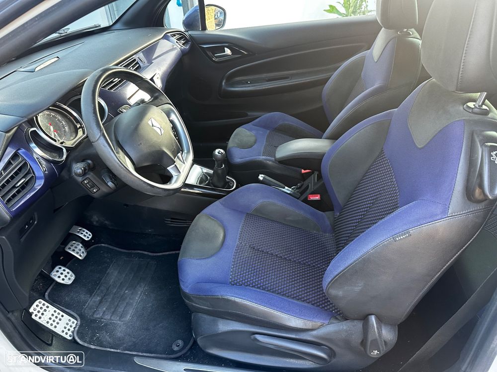 Citroën DS3 1.6 e-HDi So Chic - 11
