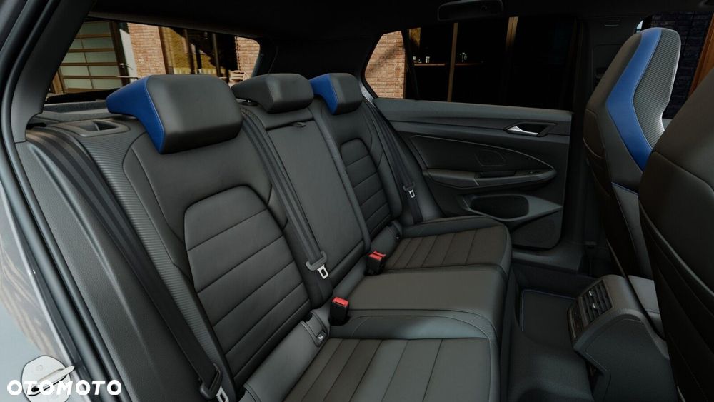 Volkswagen Golf - 10
