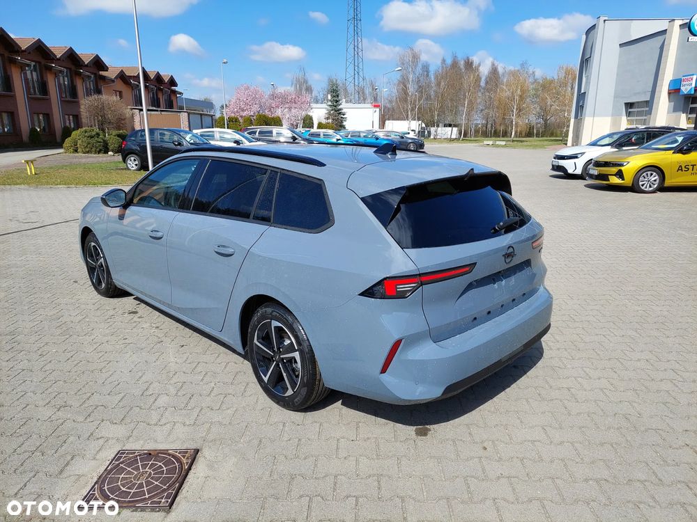 Opel Astra 1.2 T Business Edition S&S - 3