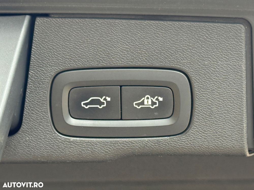 Volvo XC 60 D4 AWD Geartronic Inscription - 25
