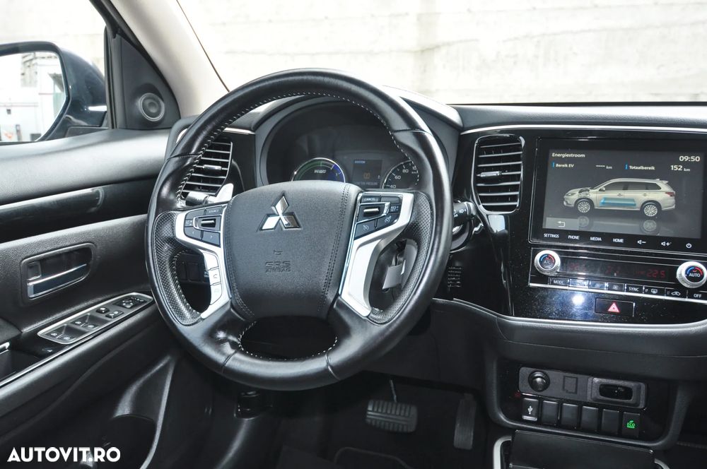 Mitsubishi Outlander PHEV 2.4 L 4X4 Instyle - 18