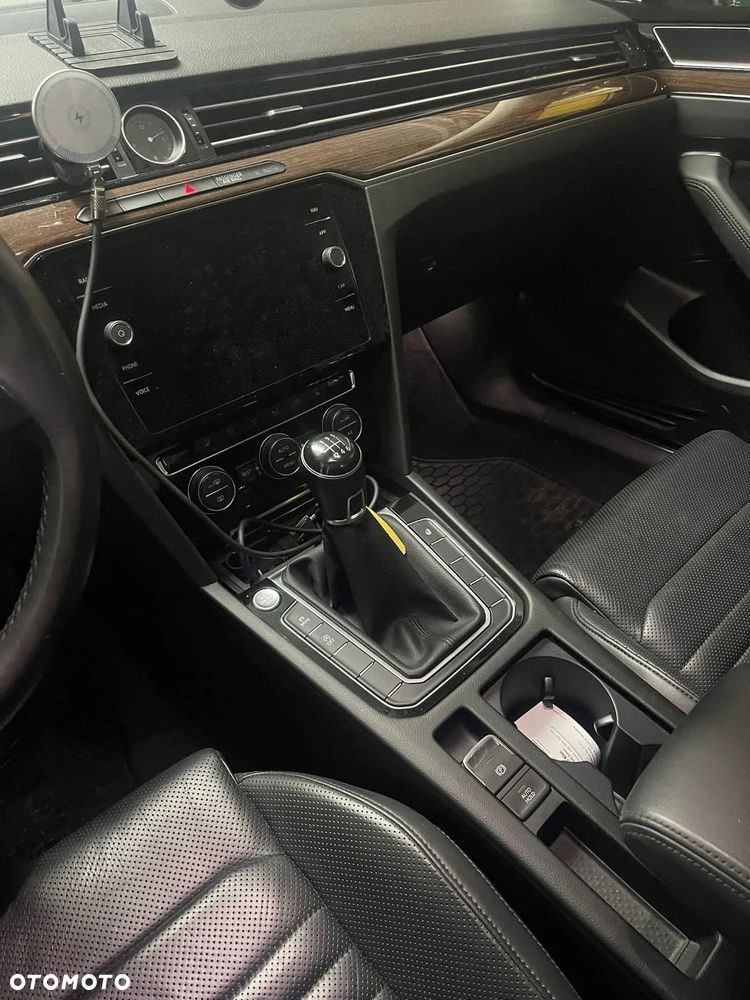 Volkswagen Passat 2.0 TDI SCR Comfortline - 7