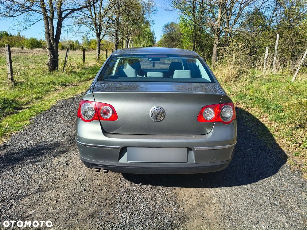 Volkswagen Passat 1.9 TDI DPF Comfortline - 5