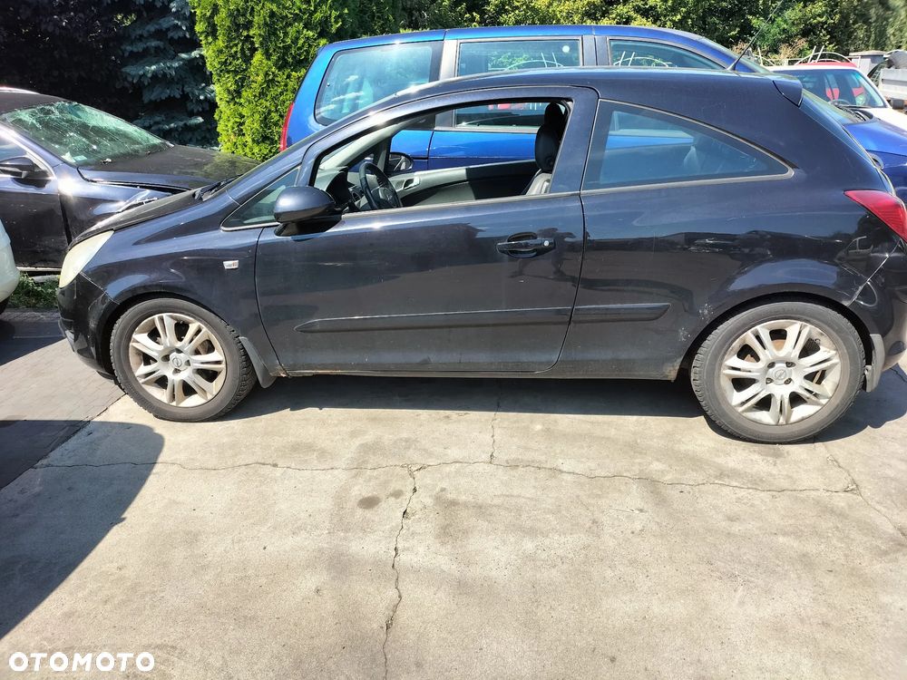 DRZWI PRAWE LEWE PRZÓD OPEL CORSA D 3 DRZWI 06-11r PRZED LIFT - 1
