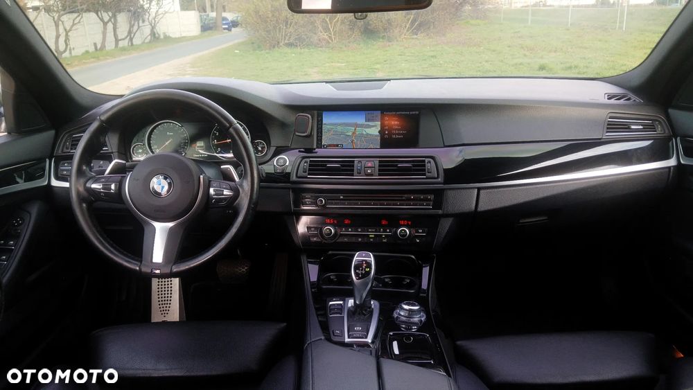 BMW Seria 5 528i Sport-Aut - 23