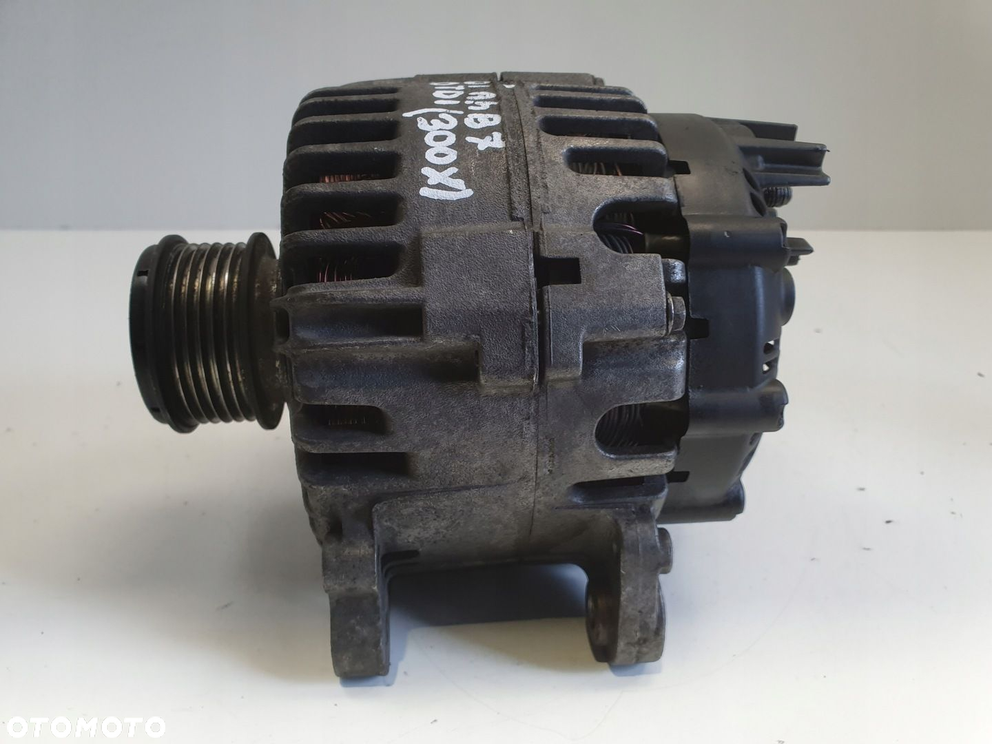 Audi A4 B7 2.0 TDI ALTERNATOR 06F903023H valeo 140A - 5