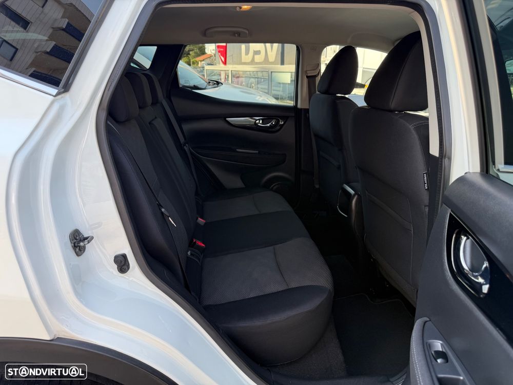 Nissan Qashqai 1.5 dCi N-Connecta 18 RS - 42