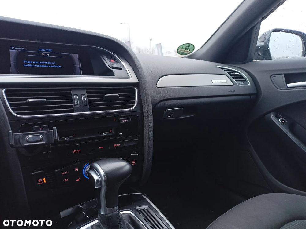 Audi A4 Avant 2.0 TDI DPF quattro S tronic Attraction - 10