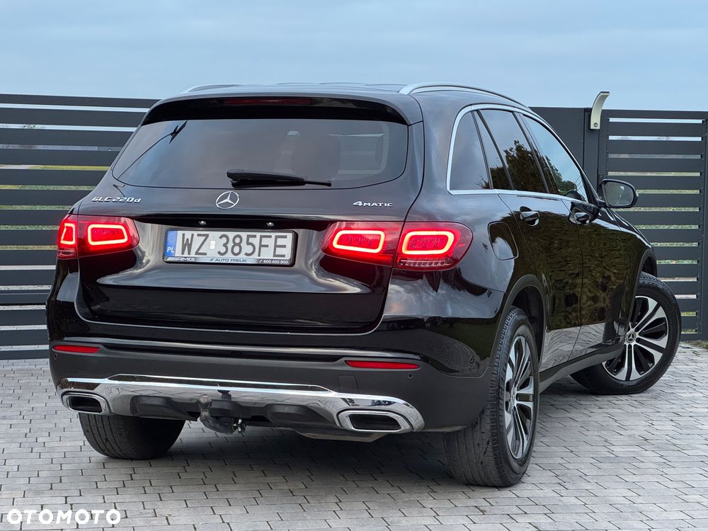 Mercedes-Benz GLC - 22