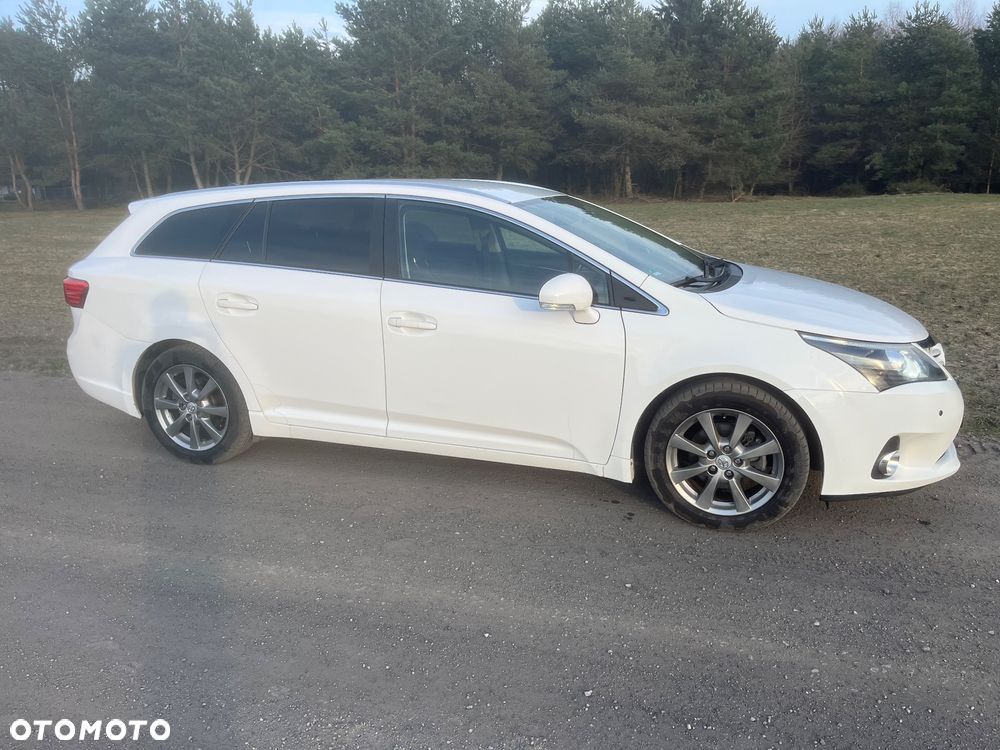 Toyota Avensis Touring Sports 1.8 Executive - 10