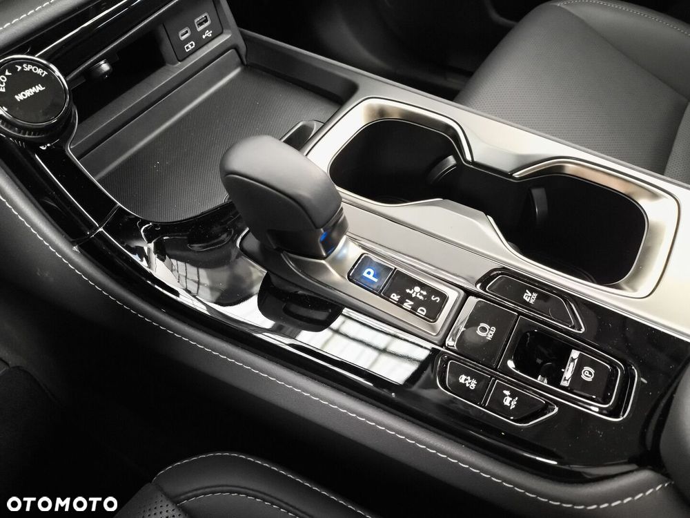 Lexus NX 350h Business AWD - 23