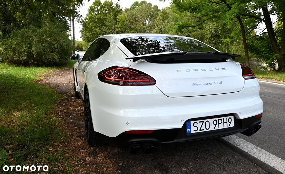 Porsche Panamera GTS PDK - 15