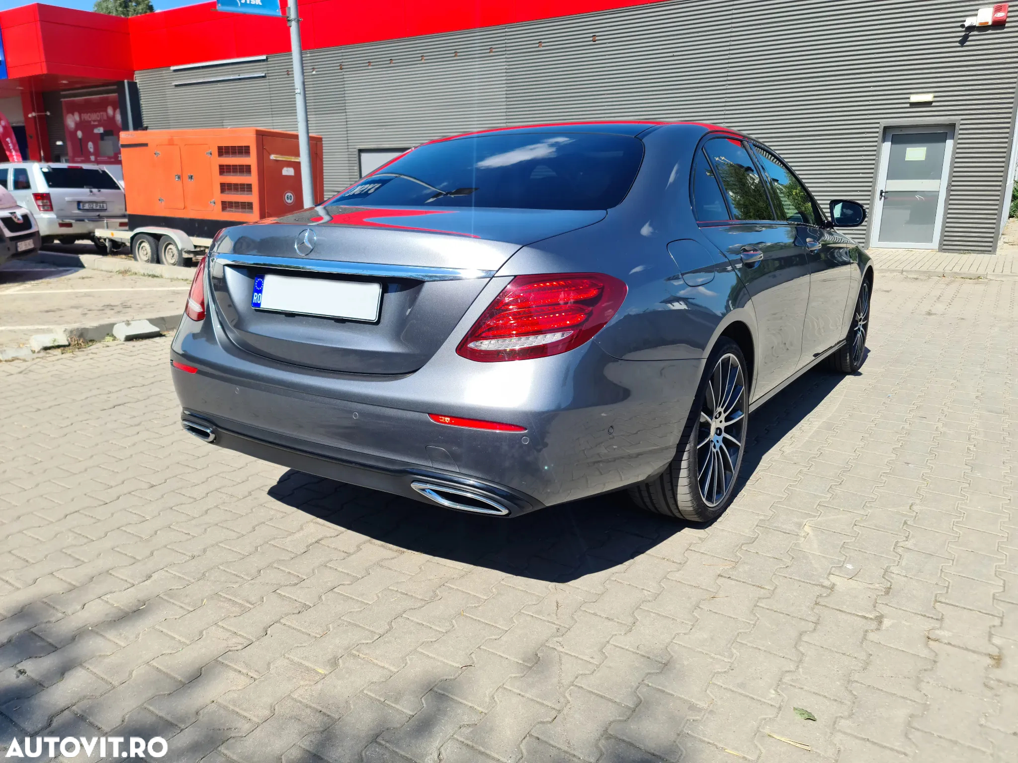 Mercedes-Benz E - 5