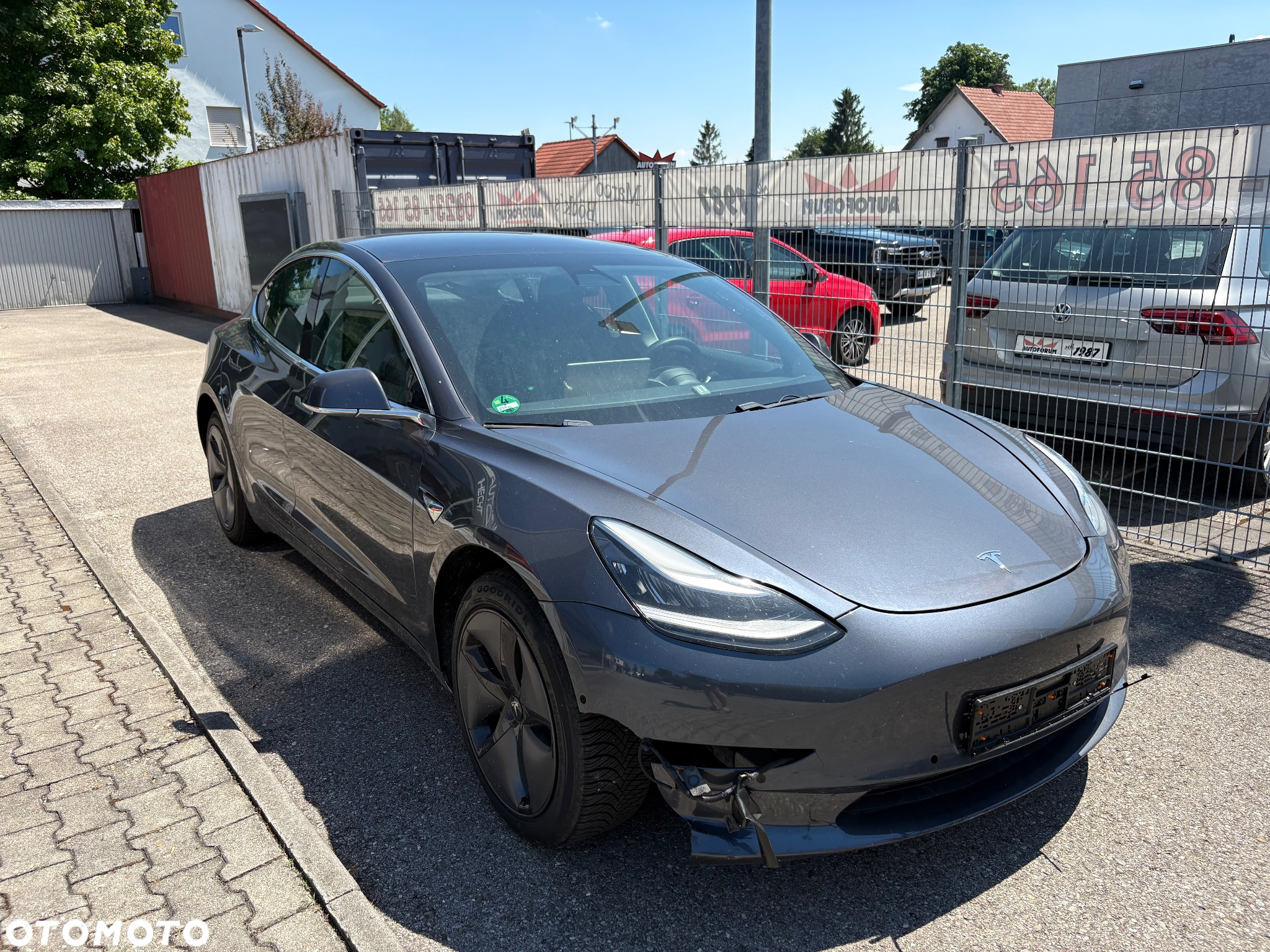 Tesla Model 3 Standard Reichweite Plus Hinterradantrieb - 3