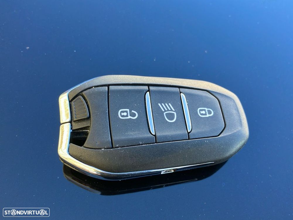 Peugeot 3008 1.6 Hybrid Allure e-EAT8 - 19