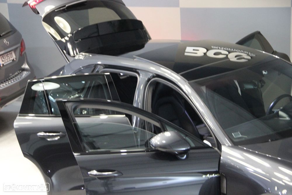 Porsche Panamera Sport Turismo 4 E-Hybrid Platinum Edition - 25