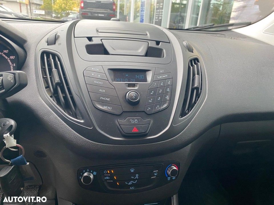 Ford Transit Courier - 16