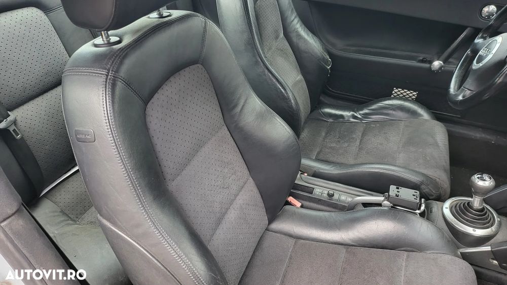 Audi TT 1.8 T quattro - 9