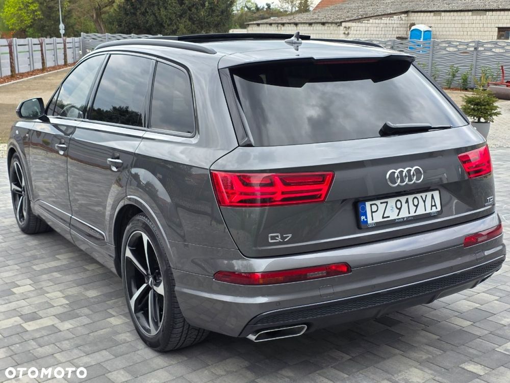 Audi Q7 - 36