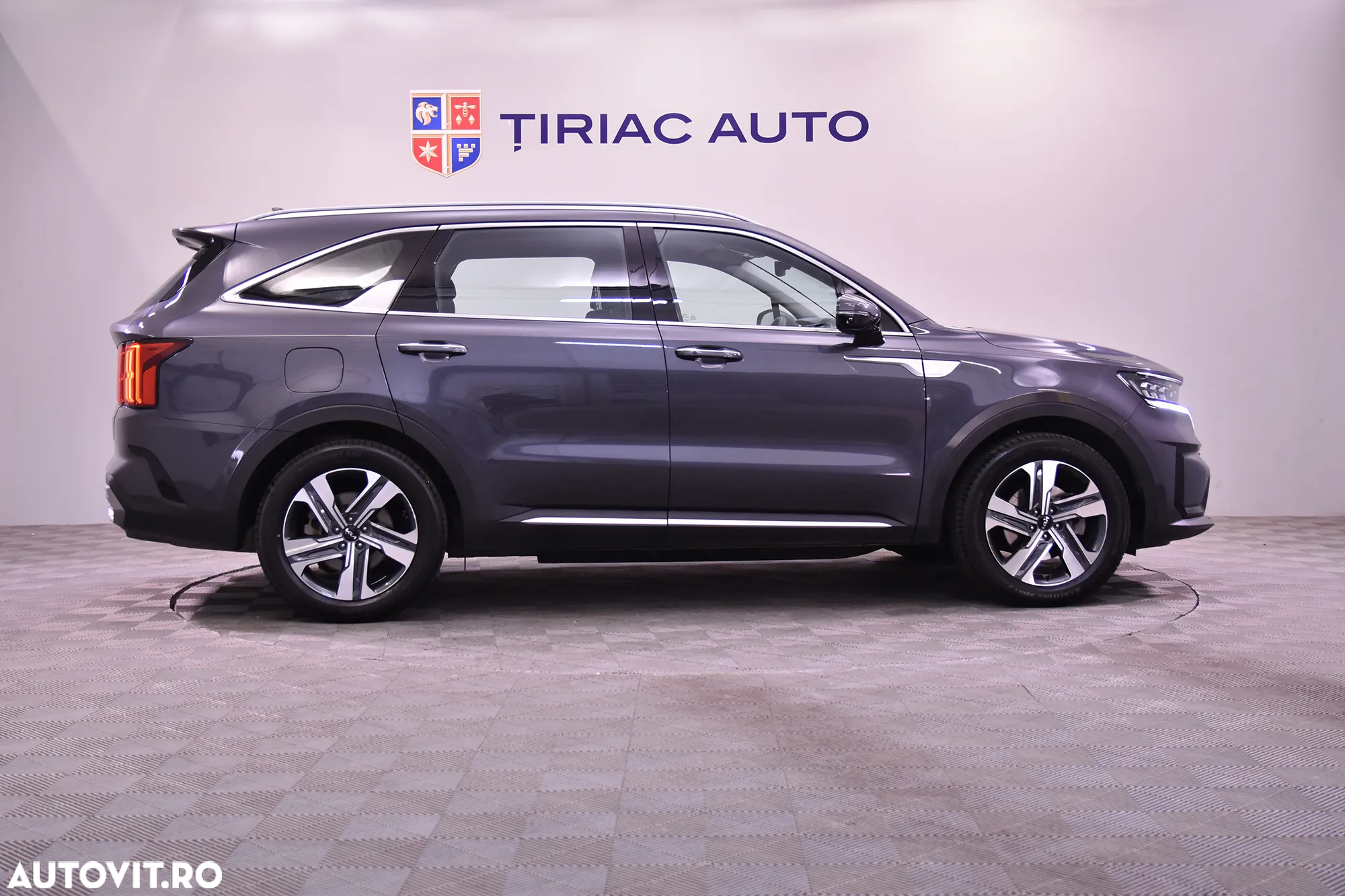 Kia Sorento - 6