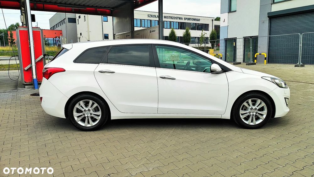 Hyundai i30 1.6 GDI Premium - 16
