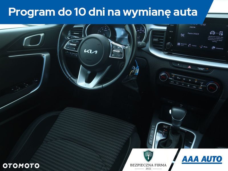 Kia Ceed - 8