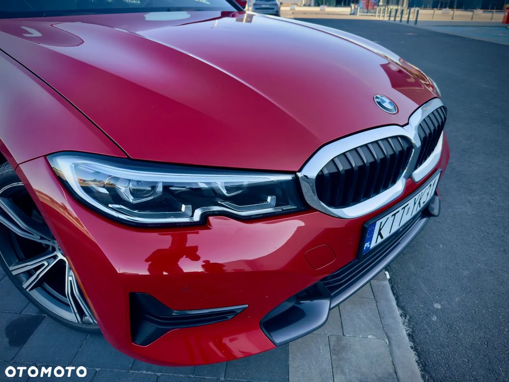 BMW Seria 3 330i M Sport - 3