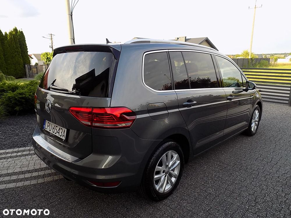 Volkswagen Touran - 15