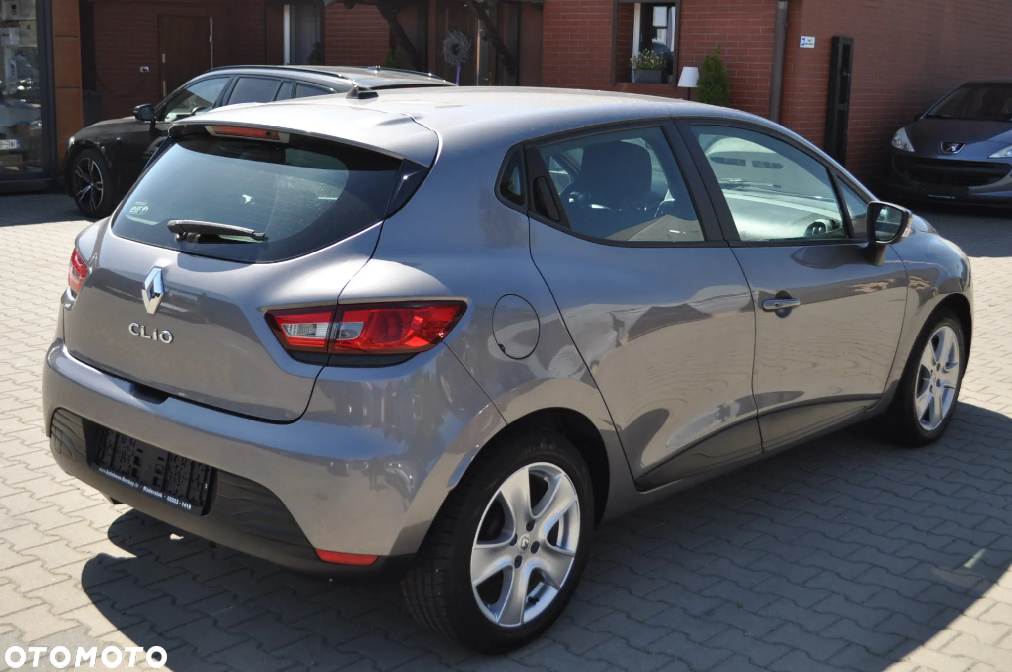 Renault Clio 1.2 16V Limited Plus - 5