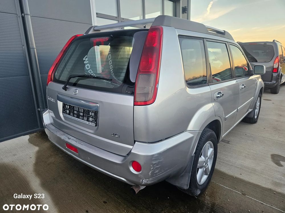 Nissan X-Trail 2.2 dCi Elegance - 4