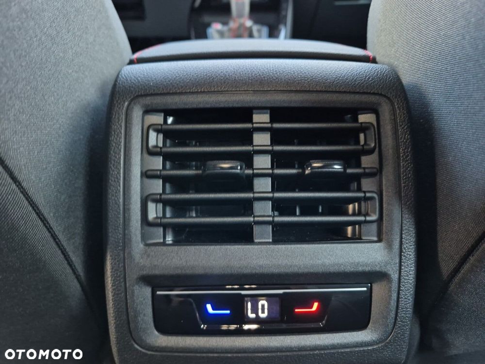 Volkswagen Golf - 29