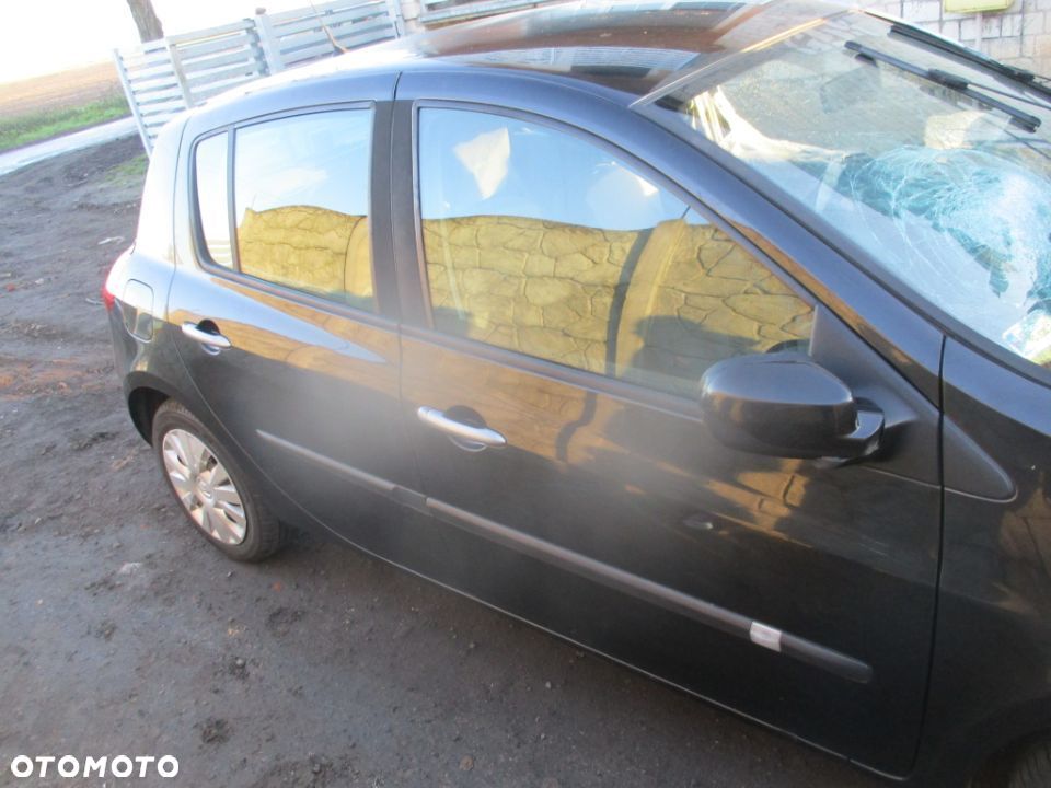 Renault Clio III lift nr lak. NV676 silnik, skrzynia biegów, części blacharskie i mechaniczne - 2