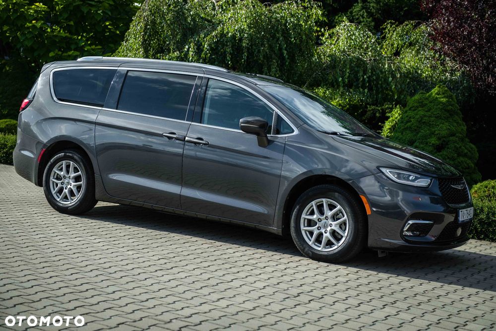 Chrysler Pacifica - 6