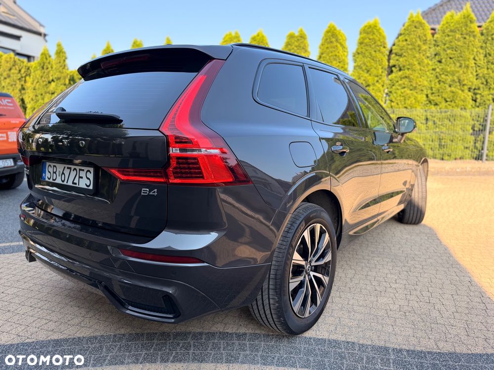 Volvo XC 60 B4 D Plus Dark - 3