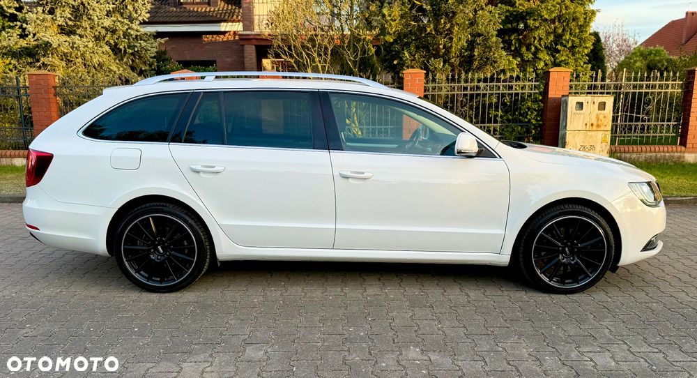 Skoda Superb 2.0 TDI DSG Exclusive - 9