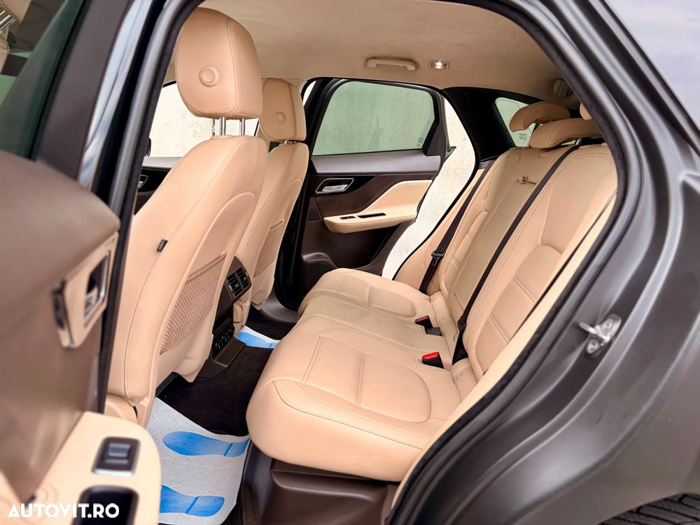 Jaguar F-Pace 20d AWD Aut. Prestige - 13
