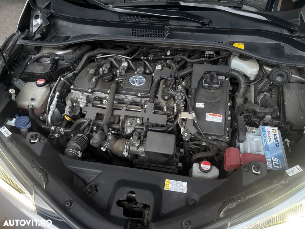 Toyota C-HR 1.8 HSD 4x2 CVT C-lassy LED - 11