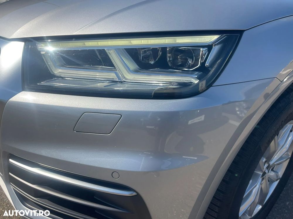 Audi Q5 2.0 40 TDI quattro S tronic Sport - 9
