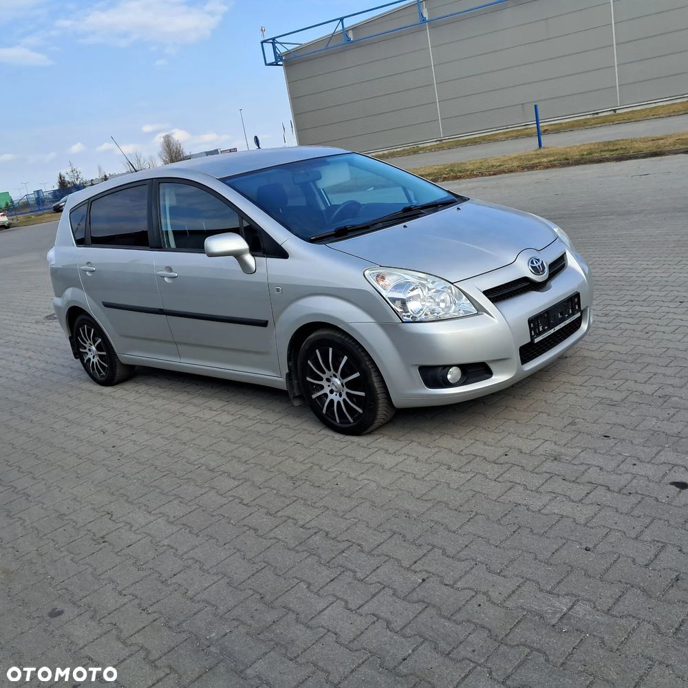 Toyota Corolla Verso - 9