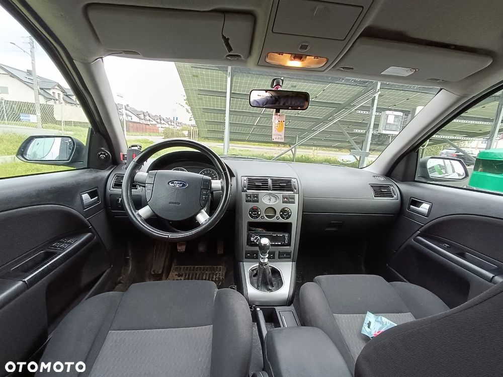 Ford Mondeo 1.8 Trend X - 8