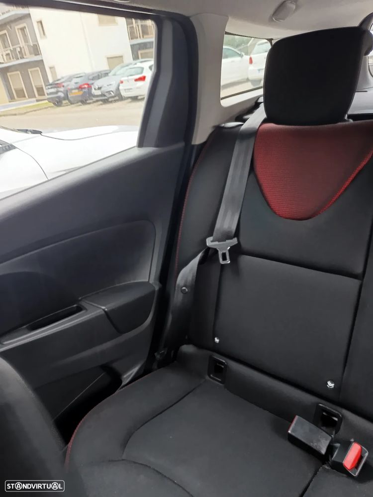 Renault Clio Sport Tourer 1.5 dCi Dynamique S - 12