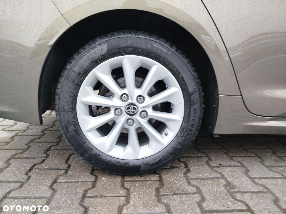 Toyota Corolla - 17