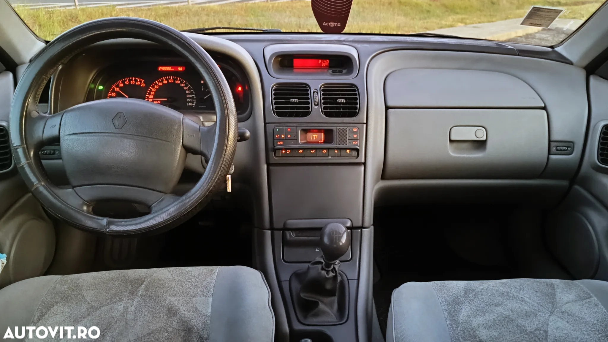 Renault Laguna - 8