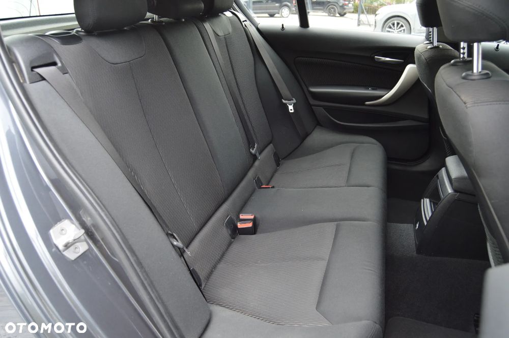 BMW Seria 1 118i Sport Line - 33