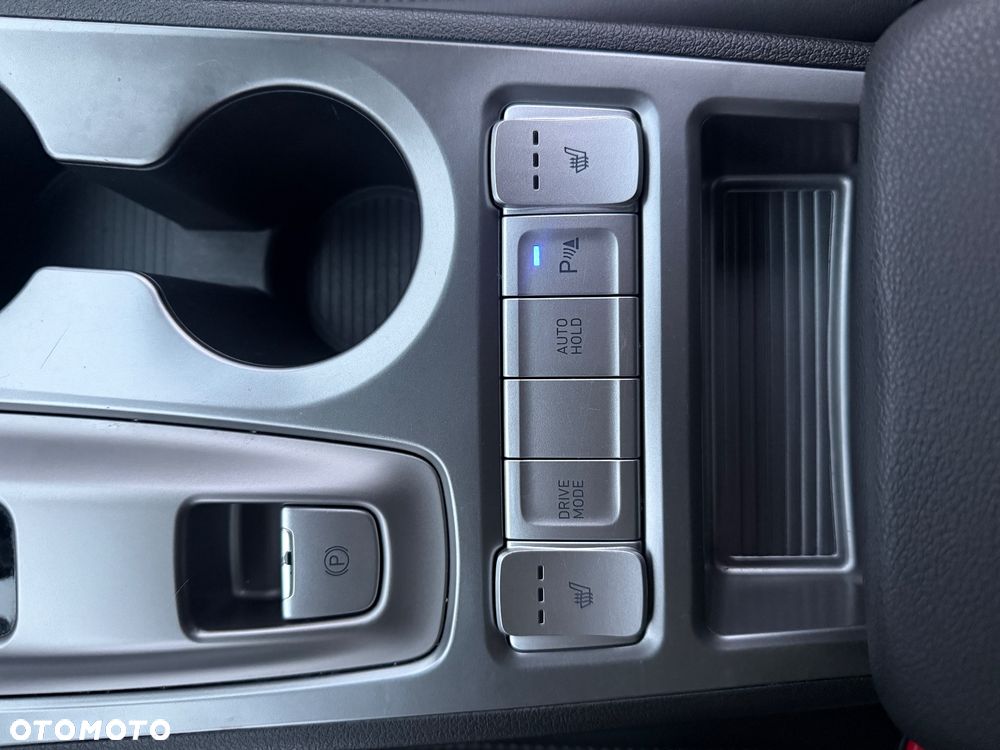 Hyundai Kona Premium - 22